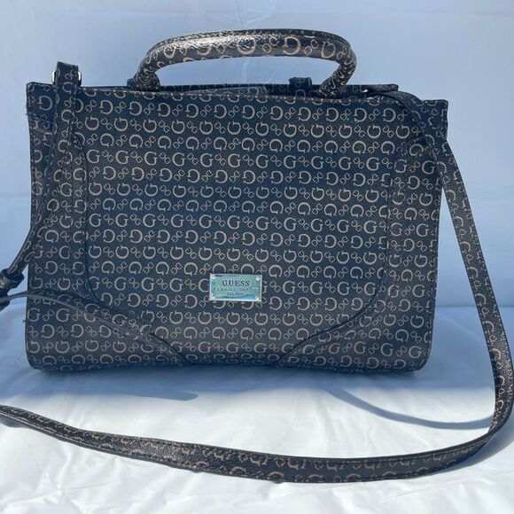 GUESS handbags - Picture 1 of 12